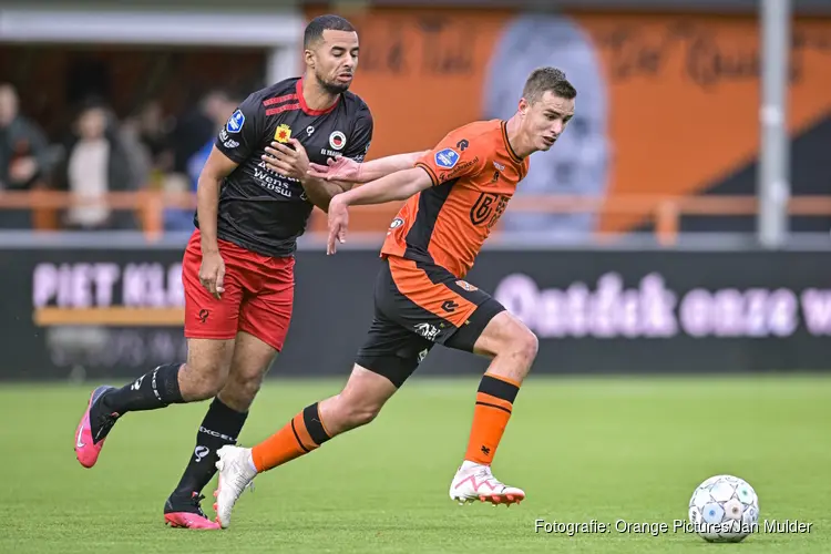 FC Volendam draagt rode lantaarn over aan Ajax na winst op Excelsior