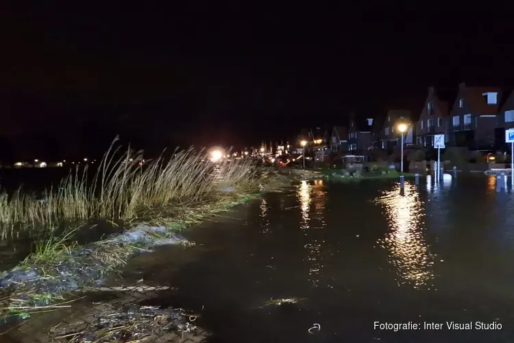 Bewoners uit slaap gewekt vanwege hoog water