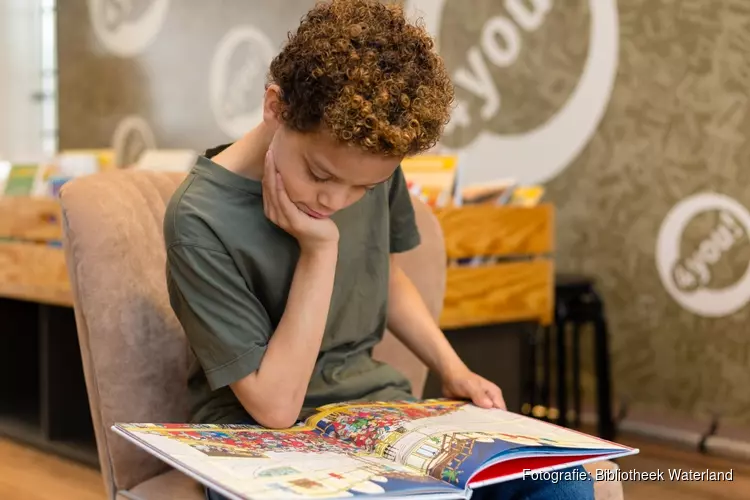 Het Makkelijk lezen plein van de Bibliotheek maakt lezen leuk