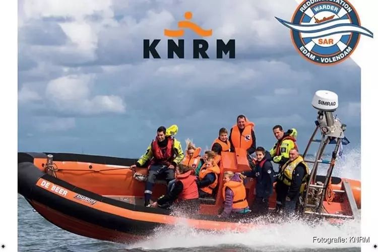 Reddingbootdag KNRM Warder en Marken op 11 mei