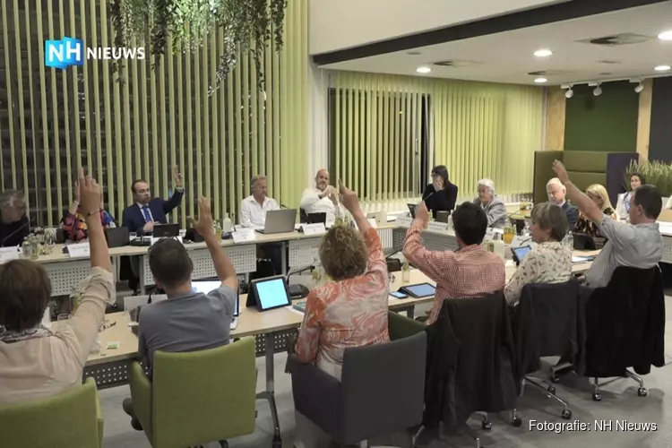 Raad Landsmeer stemt massaal voor fusie met Waterland