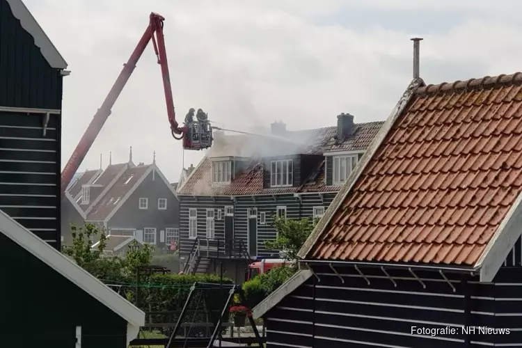 Marken springt in de bres voor bewoners van afgebrande huizen
