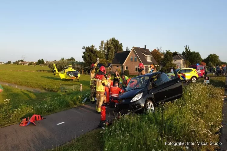 Meerdere gewonden bij frontale botsing Ilpendam